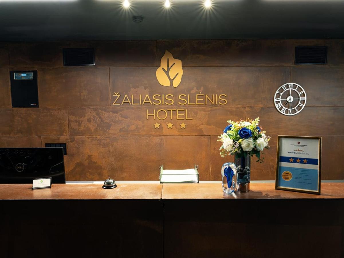 Zaliasis Slenis - Self Check-In Hotel - Free Parking Aukstkiemiai ภายนอก รูปภาพ