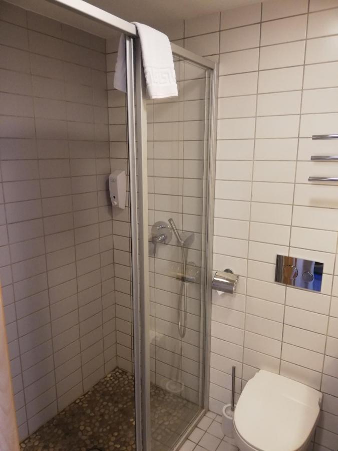 Zaliasis Slenis - Self Check-In Hotel - Free Parking Aukstkiemiai ภายนอก รูปภาพ
