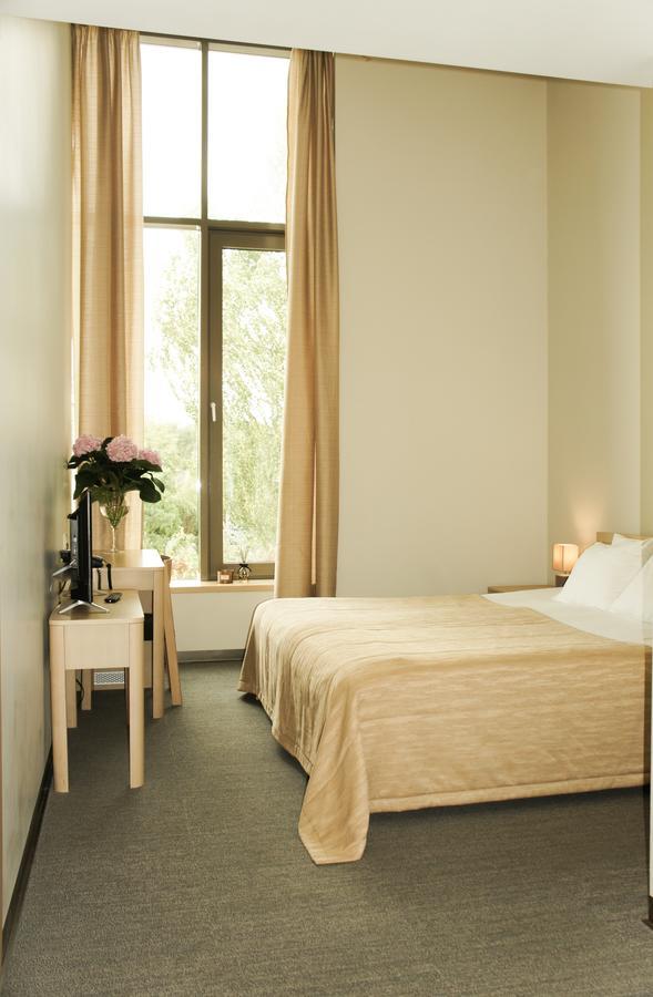 Zaliasis Slenis - Self Check-In Hotel - Free Parking Aukstkiemiai ภายนอก รูปภาพ